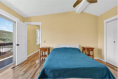 499 1st St, Maupin, OR 97037 - Photo 17