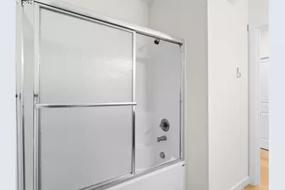 10985 E Burnside St #8, Portland, OR 97216 - Photo 13