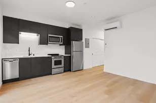 10985 E Burnside St, Portland, OR 97216 - Photo 5