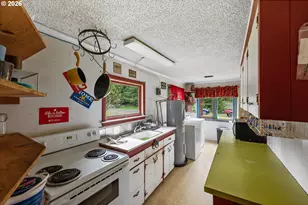 93751 Coos-Sumner Ln, Coos Bay, OR 97420 - Photo 29