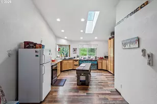 93751 Coos-Sumner Ln, Coos Bay, OR 97420 - Photo 7