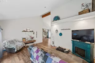 93751 Coos-Sumner Ln, Coos Bay, OR 97420 - Photo 13