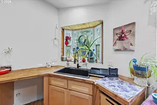 93751 Coos-Sumner Ln, Coos Bay, OR 97420 - Photo 9