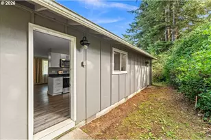 1942 SW Galley Ct, Lincoln City, OR 97367 - Photo 29