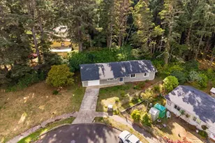 1942 SW Galley Ct, Lincoln City, OR 97367 - Photo 35