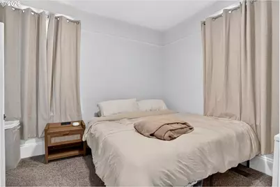 4836 N Albina Ave, Portland, OR 97217 - Photo 13
