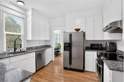 4836 N Albina Ave, Portland, OR 97217 - Photo 11