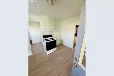 3800 E St, Springfield, OR 97478 - Photo 11