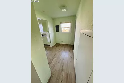 3800 E St, Springfield, OR 97478 - Photo 9