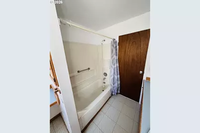 3800 E St, Springfield, OR 97478 - Photo 5