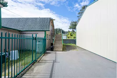 91125/91127 Cape Arago Hwy, Coos Bay, OR 97420 - Photo 25