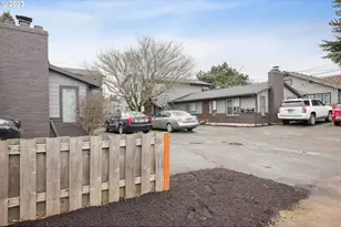 9622 SE Foster Rd, Portland, OR 97266 - Photo 15