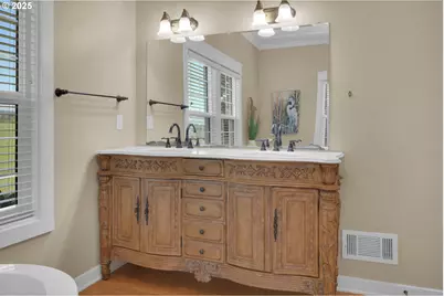 27730 Erickson Rd, Eugene, OR 97402 - Photo 25