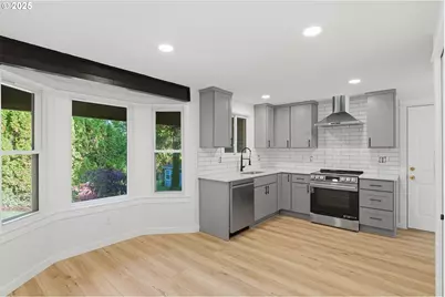 5810 SW Vermont St, Portland, OR 97219 - Photo 7