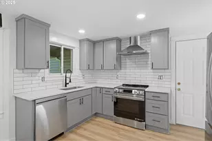 5810 SW Vermont St, Portland, OR 97219 - Photo 9