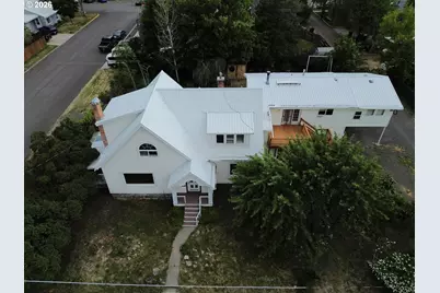 1002 3rd St, La Grande, OR 97850 - Photo 1