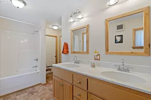 935 NE Hwy 20, Toledo, OR 97391 - Photo 7