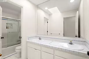 5135 Greensborough Ct, Lake Oswego, OR 97035 - Photo 15