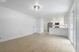 2817 Applewood Ln, Eugene, OR 97408 - Photo 17