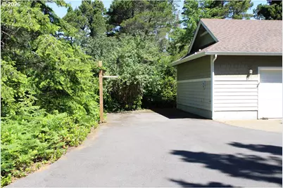 87989 Kelsie Way, Florence, OR 97439 - Photo 3