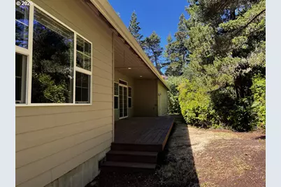 87989 Kelsie Way, Florence, OR 97439 - Photo 37