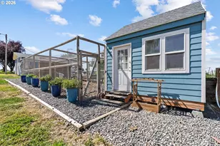 71049 Arabian Dr, Pendleton, OR 97801 - Photo 13