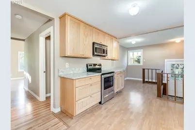21075 S Highway 99E, Oregon City, OR 97045 - Photo 9