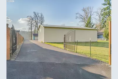 21075 S Highway 99E, Oregon City, OR 97045 - Photo 39