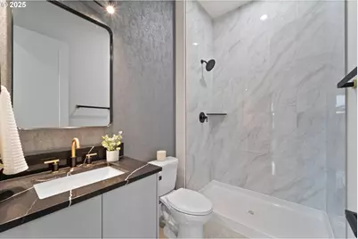 10707 SE 13th Cir, Vancouver, WA 98664 - Photo 9