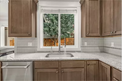 12725 Aspenwood Ln, Oregon City, OR 97045 - Photo 9