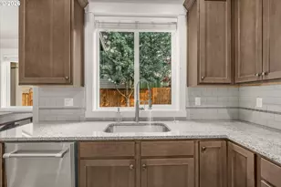 12725 Aspenwood Ln, Oregon City, OR 97045 - Photo 9