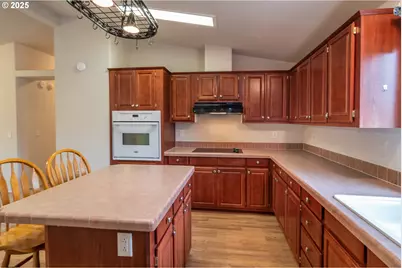 115 Samantha Way, Canyonville, OR 97417 - Photo 17