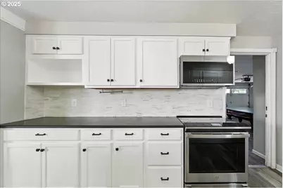 1371 NE Barnes Ct, Gresham, OR 97030 - Photo 13