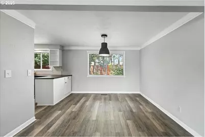 1371 NE Barnes Ct, Gresham, OR 97030 - Photo 9