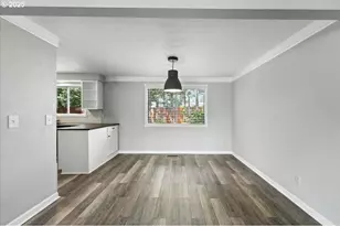 1371 NE Barnes Ct, Gresham, OR 97030 - Photo 9