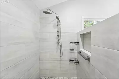 1371 NE Barnes Ct, Gresham, OR 97030 - Photo 25
