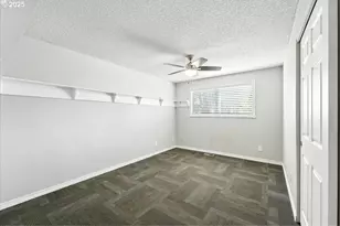 1371 NE Barnes Ct, Gresham, OR 97030 - Photo 27