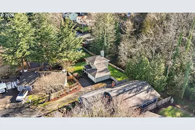 10010 SE Taggart St, Portland, OR 97266 - Photo 33