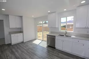 76 SE Darrell Ave, Winston, OR 97496 - Photo 9