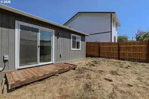76 SE Darrell Ave, Winston, OR 97496 - Photo 33