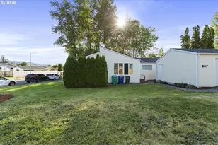 877 SE Francis Ave, Gresham, OR 97080 - Photo 3