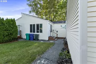 877 SE Francis Ave, Gresham, OR 97080 - Photo 5