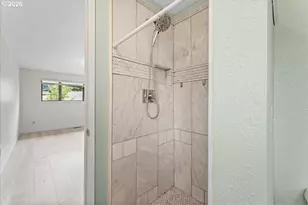 11870 SE Australis Ct, Happy Valley, OR 97086 - Photo 15
