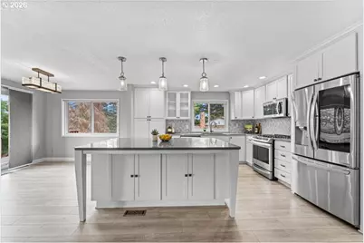 11870 SE Australis Ct, Happy Valley, OR 97086 - Photo 3