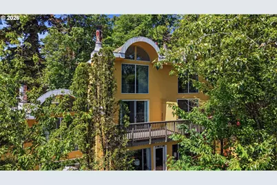 839 SW Broadway Dr #74, Portland, OR 97201 - Photo 1