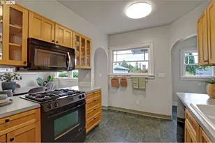 4297 NE Laurelhurst Pl, Portland, OR 97213 - Photo 13