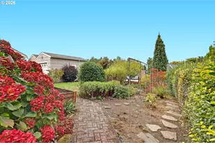 4297 NE Laurelhurst Pl, Portland, OR 97213 - Photo 35