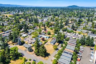 8003 SE Crystal Springs Blvd, Portland, OR 97206 - Photo 15