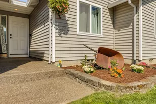 810 Columbia Dr, Molalla, OR 97038 - Photo 5