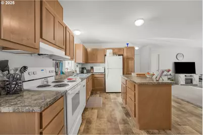 10701 SE Highway 212 #M3, Clackamas, OR 97015 - Photo 7